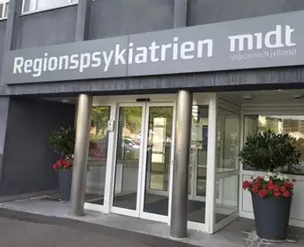 Indgangsparti til Regionspsykiatrien midt
